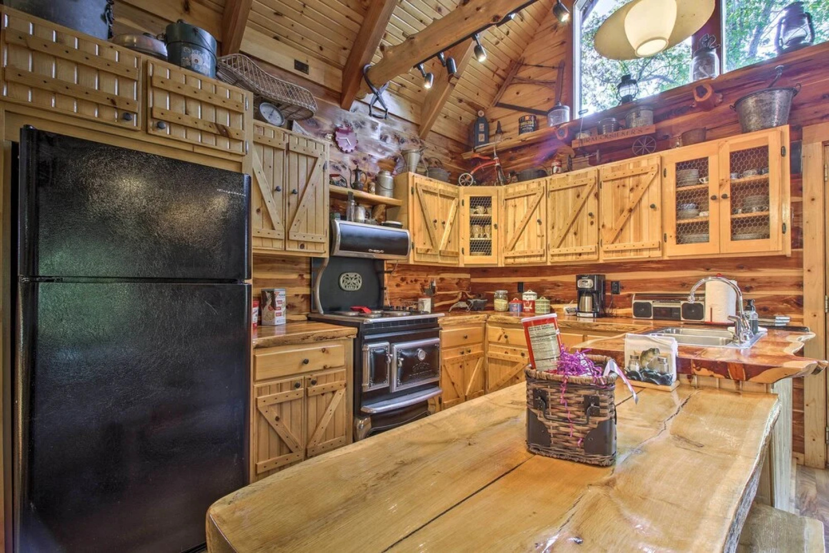 Macks Creek Cabin on 30 Acres w/ Dock & Watercraft