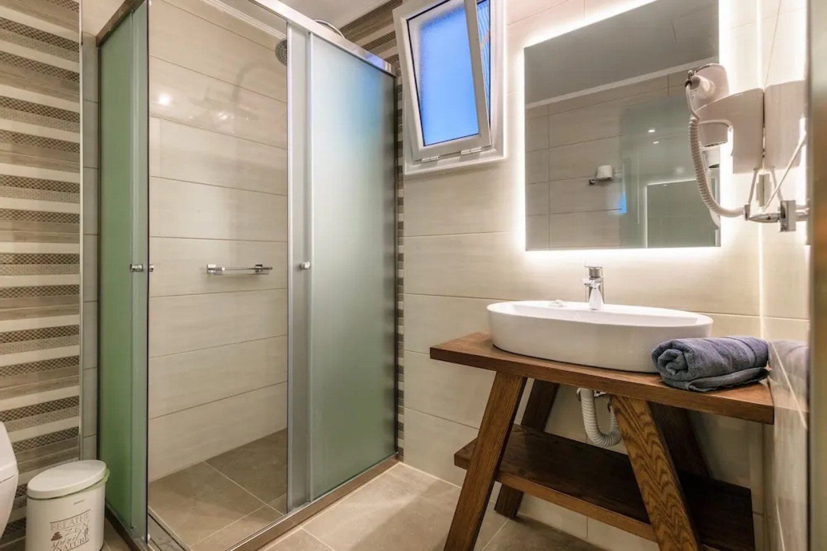 Remezzo Apartments & Studios