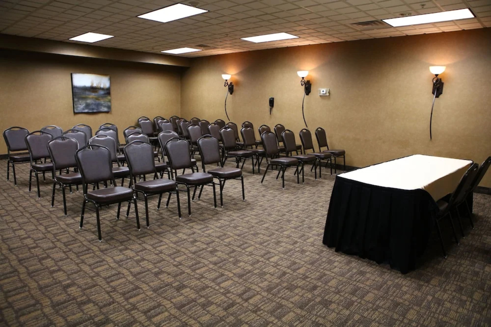 Ramada By Wyndham Midtown Grand Island