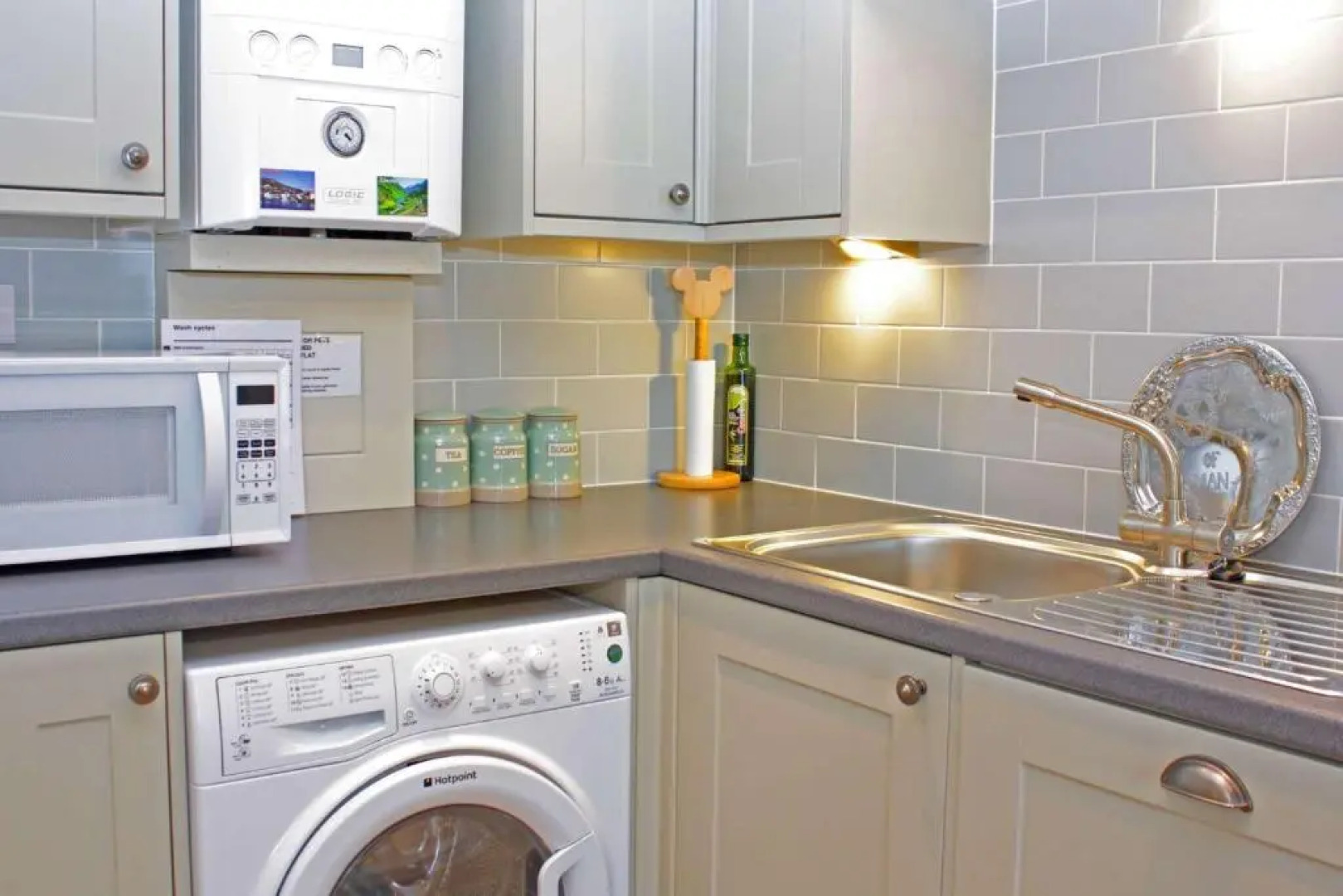 Apartment 8, The Granary