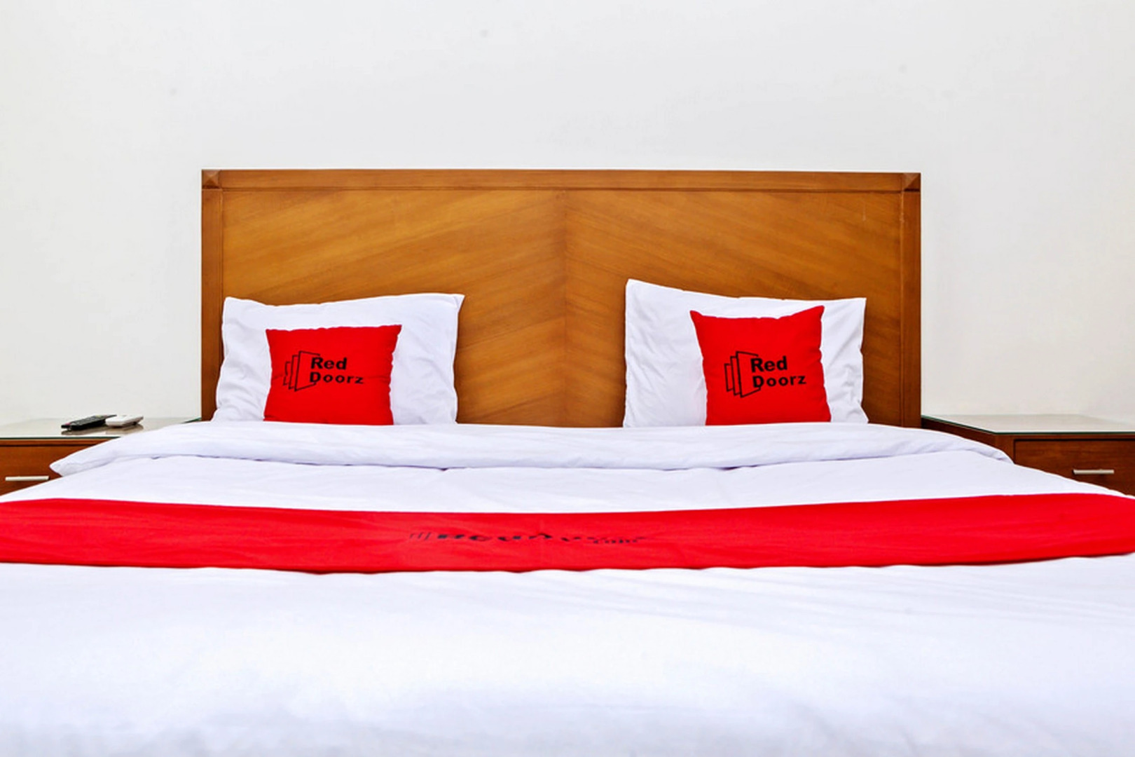 Residences by RedDoorz near Rumah Mode