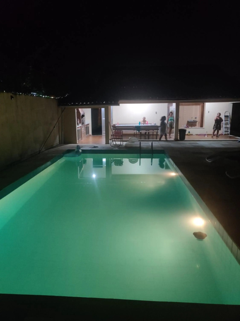 Casa muito espaçosa privativa com Piscina, Churrasqueira e área gourmet