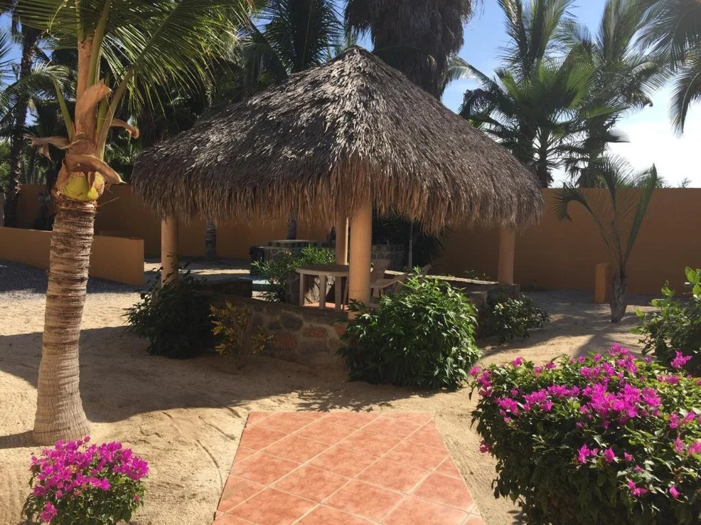 Las Palmas Tropicales