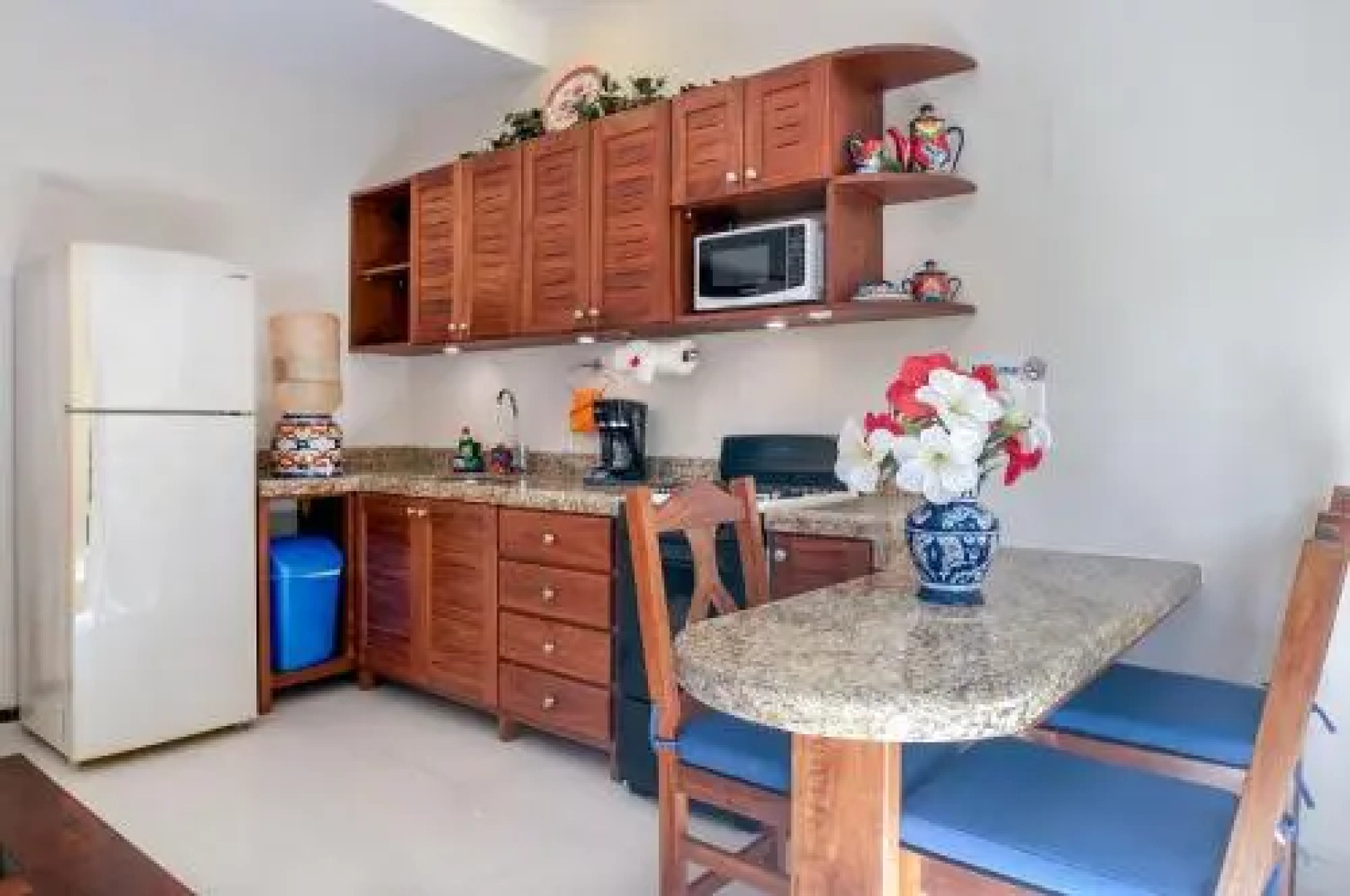 Abbey del Sol - Apt #7