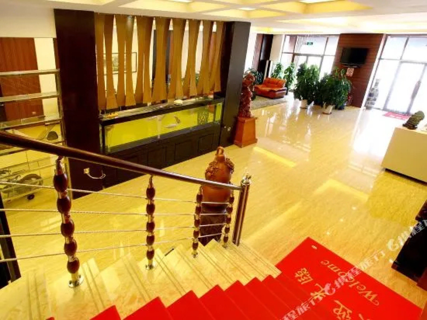 Liaoyang Qianyuelong Holiday Hotel