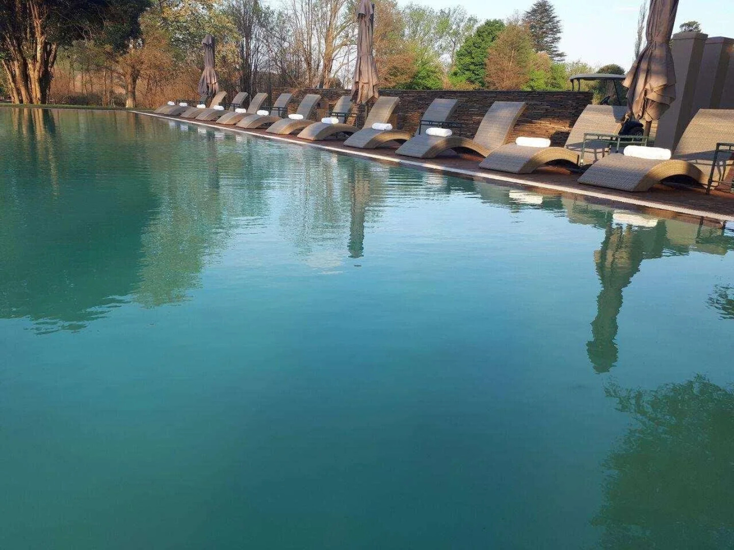 Premier Hotel Sani Pass