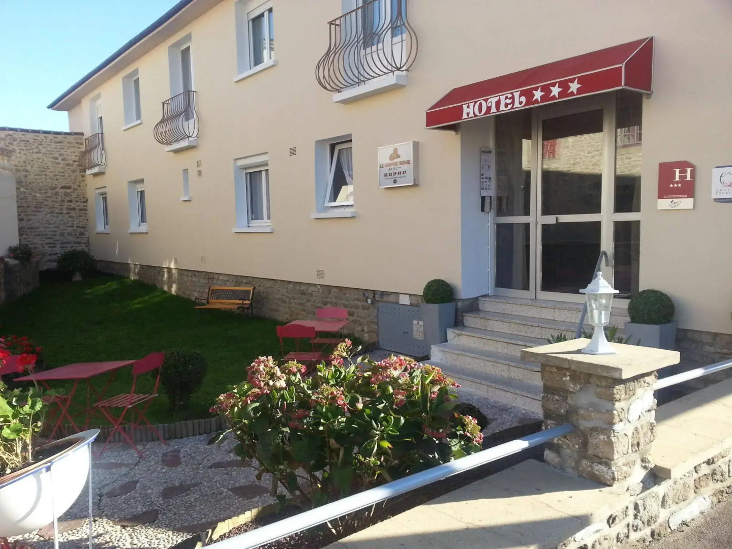 Hôtel Le Chapeau Rouge