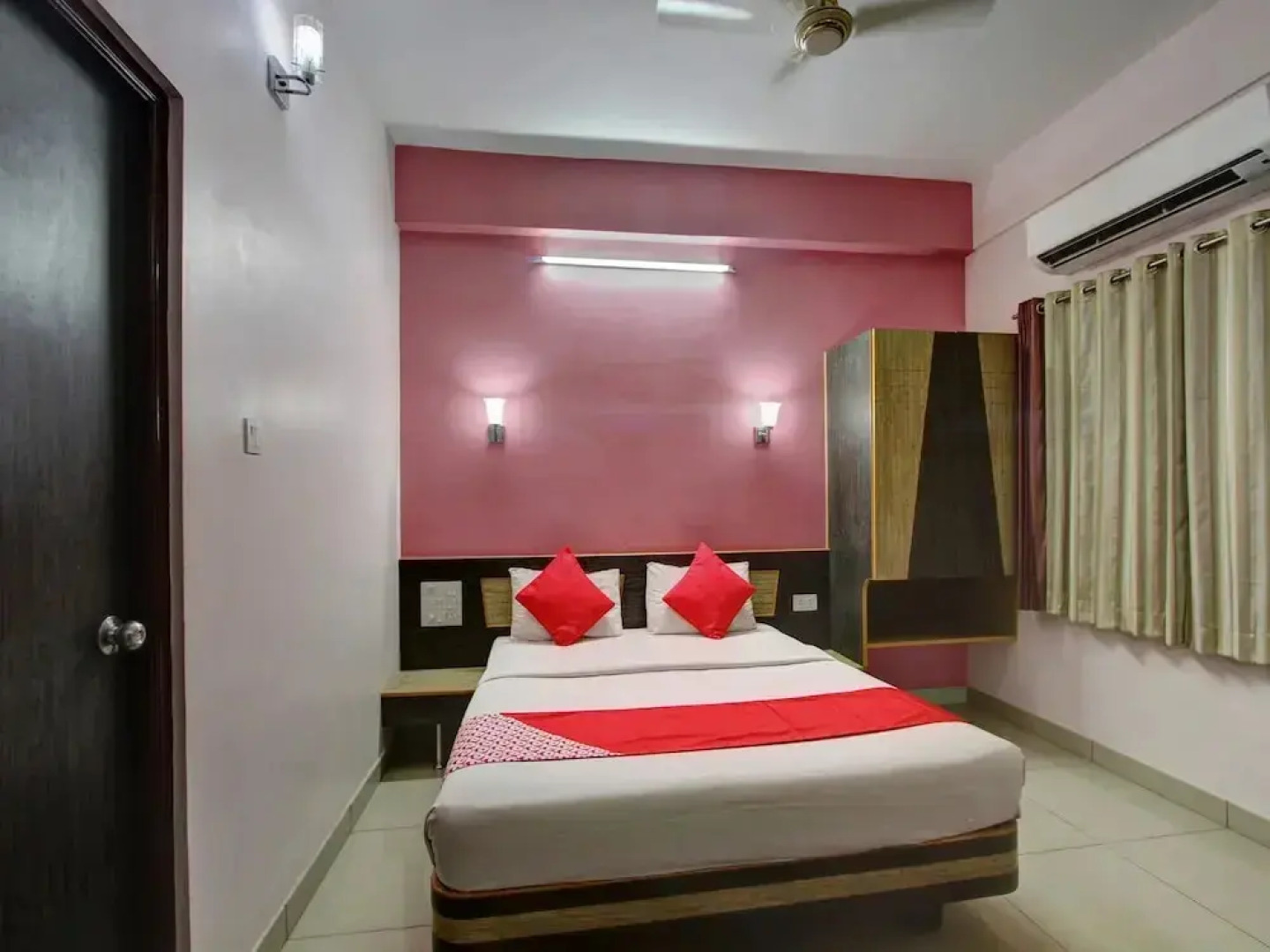 Annapoorna Castle by OYO Rooms