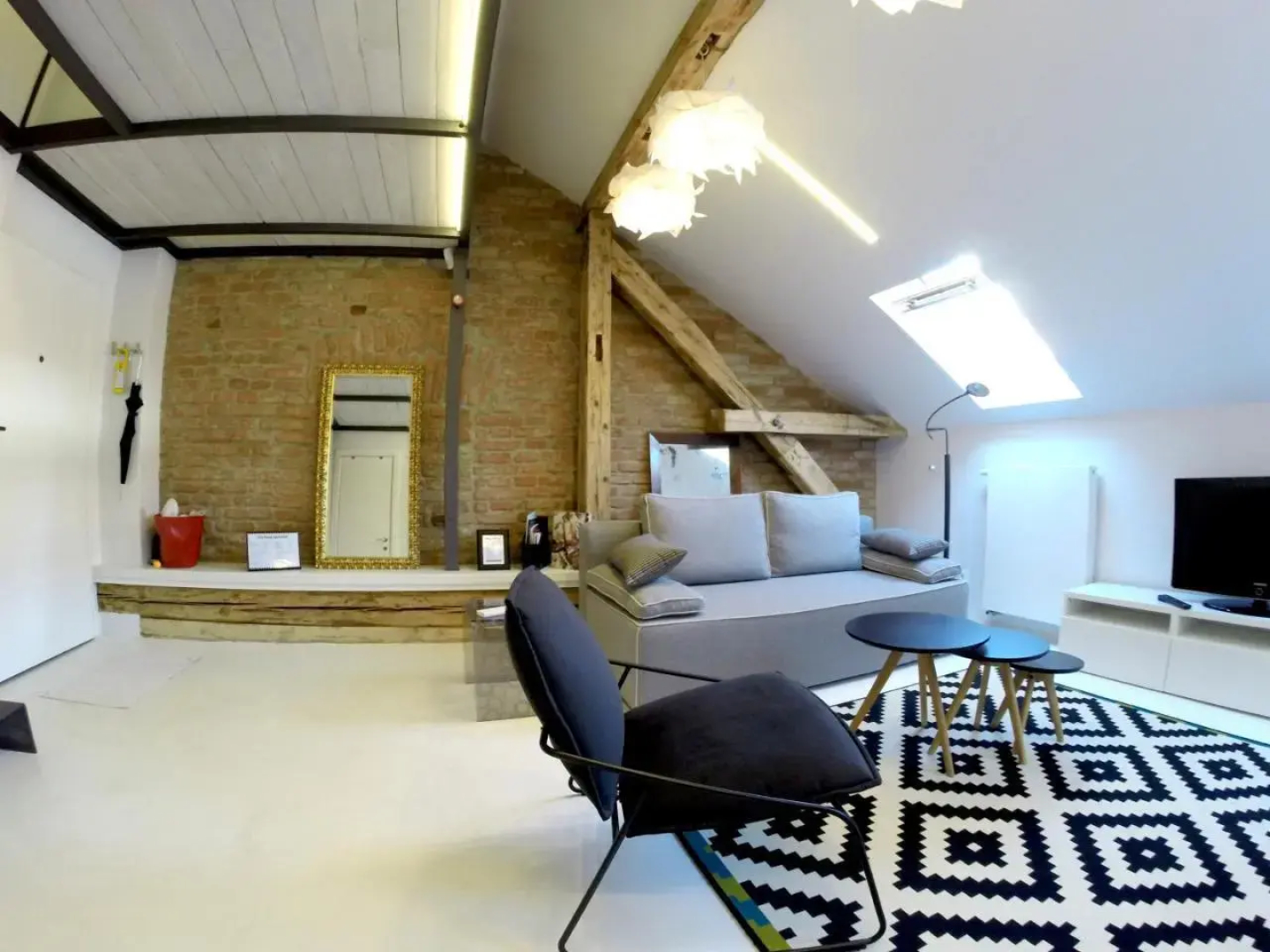 Upper Town Apartment