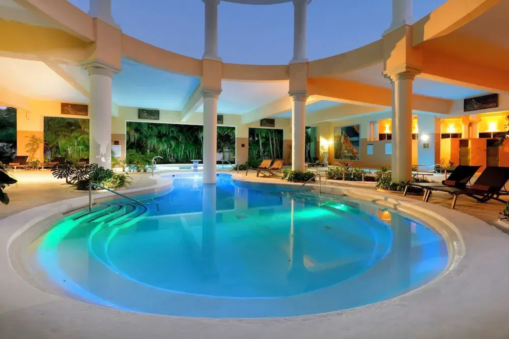 The Signature Level At Grand Palladium Lady Hamilton Resort & Spa