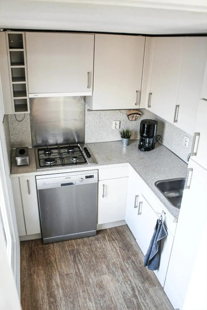 Luxe woonboot unieke locatie Friesland Âlde Feanen