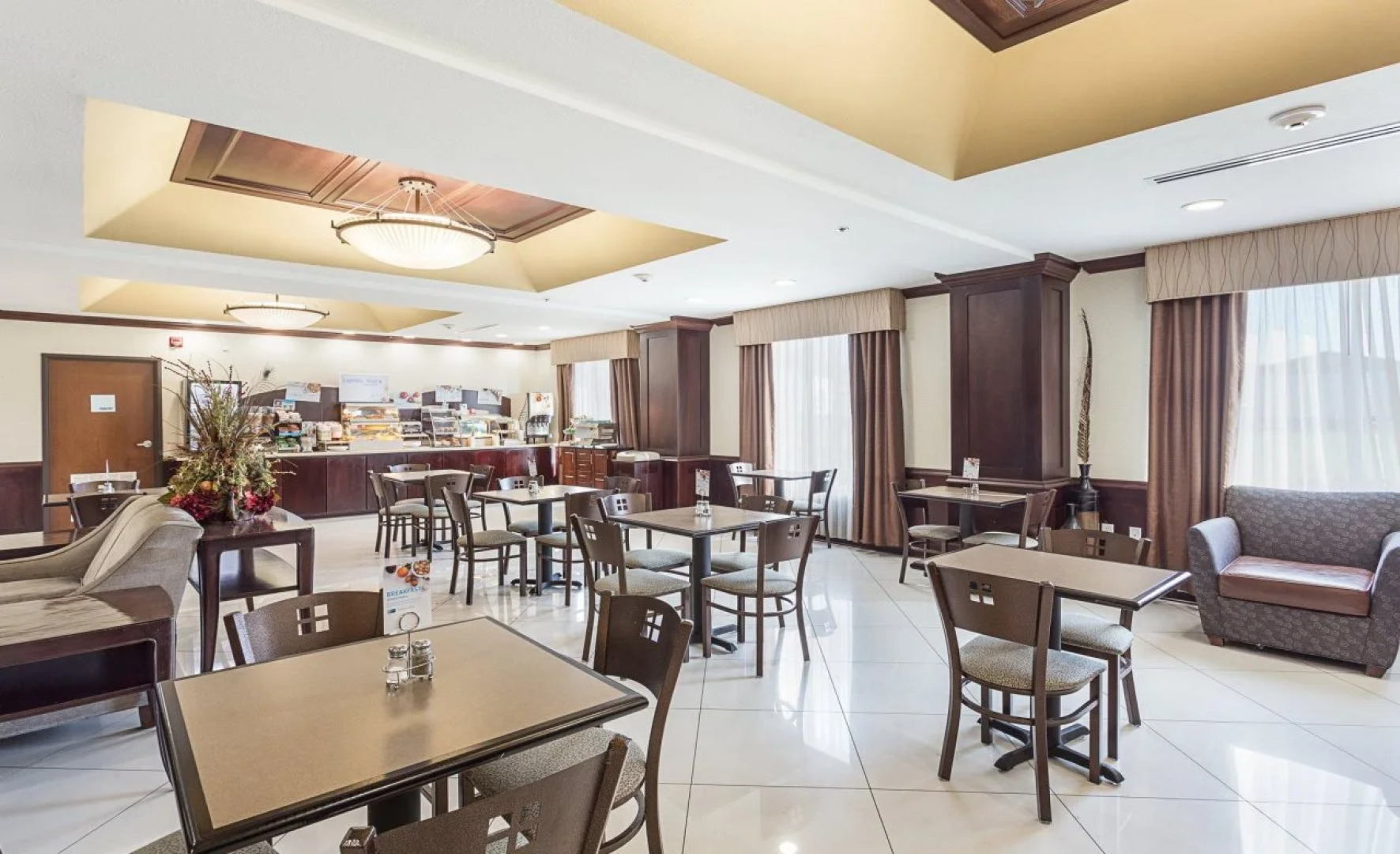 Holiday Inn Express Hotel & Suites BYRAM by IHG