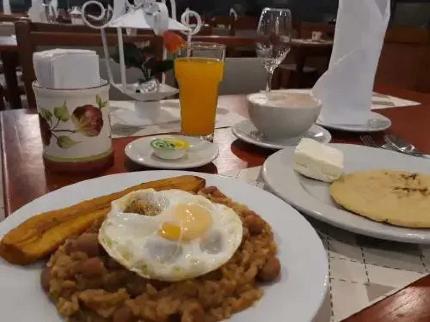 Hotel Mall Del Parque