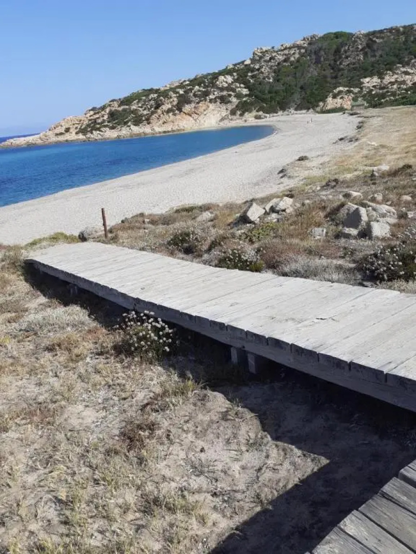 casa rosa nel residence mirice con piscina ,wifi,condizionatore - vicino al mare