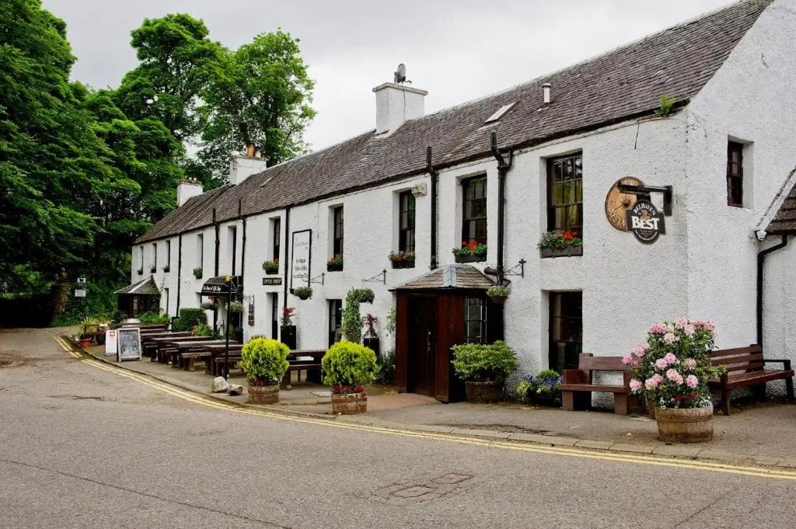 The Falls Of Dochart Inn