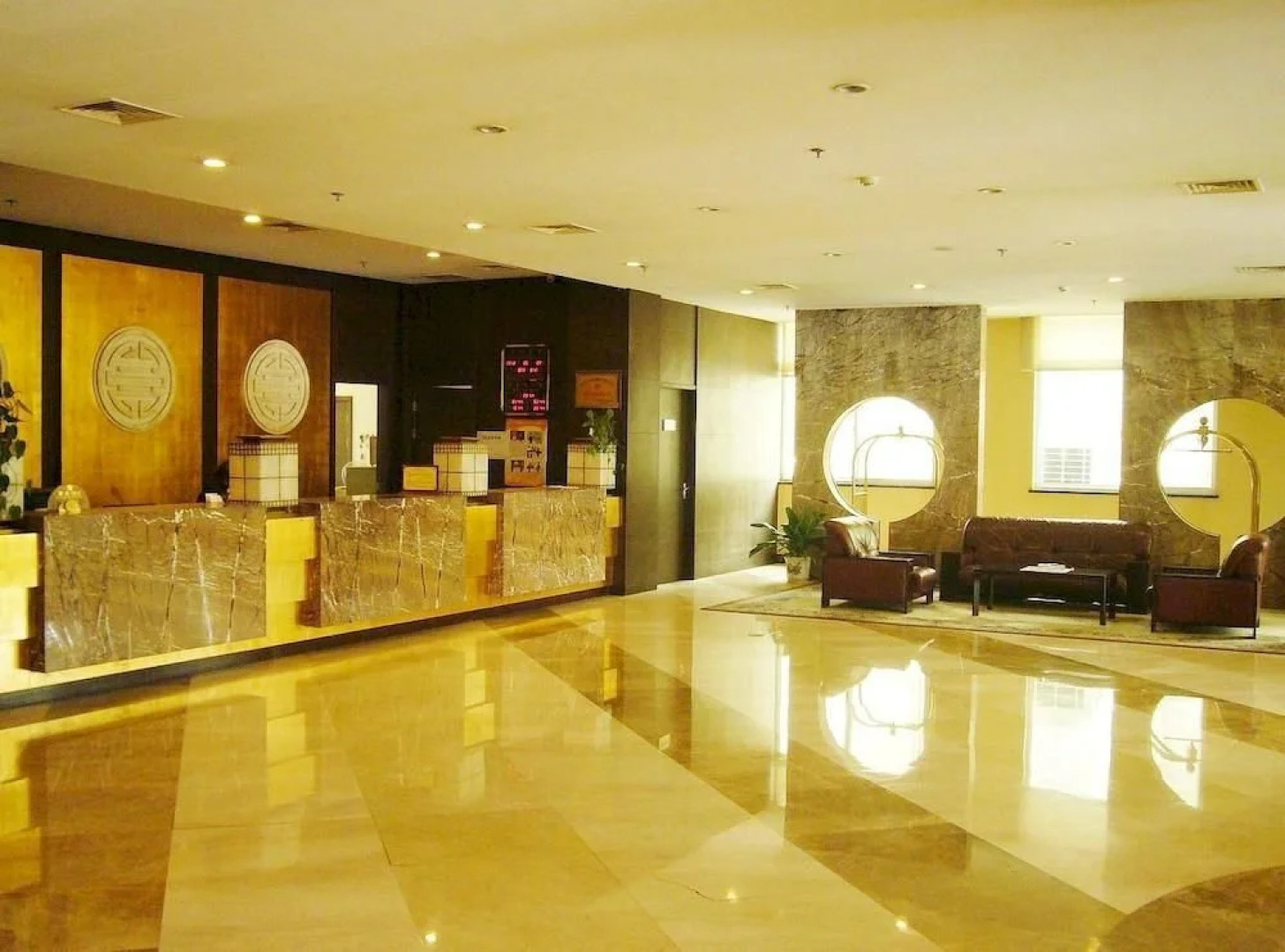 Hailing Convention Center