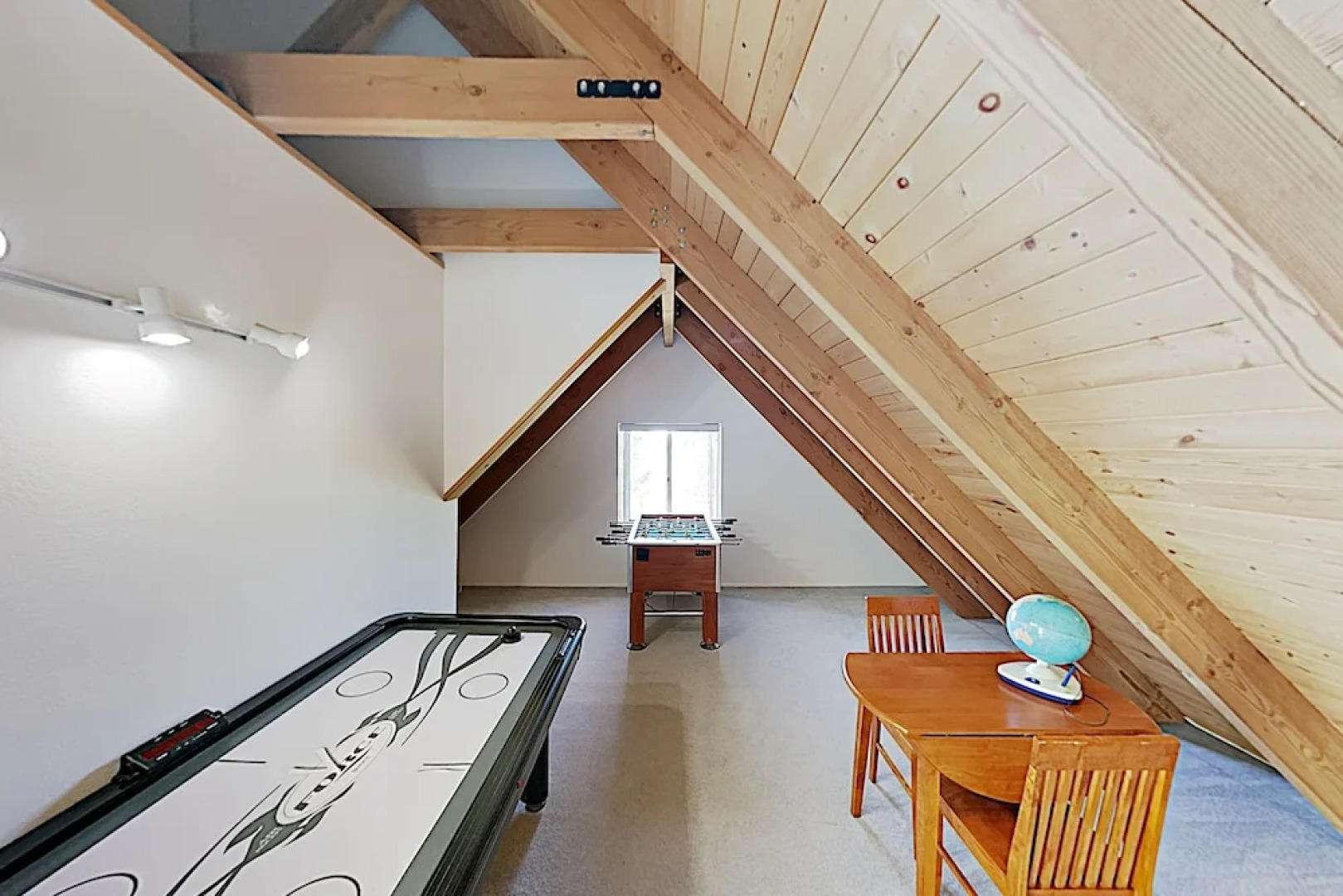 Beautiful Retreat: Lake/Mountain Views & Game Room home