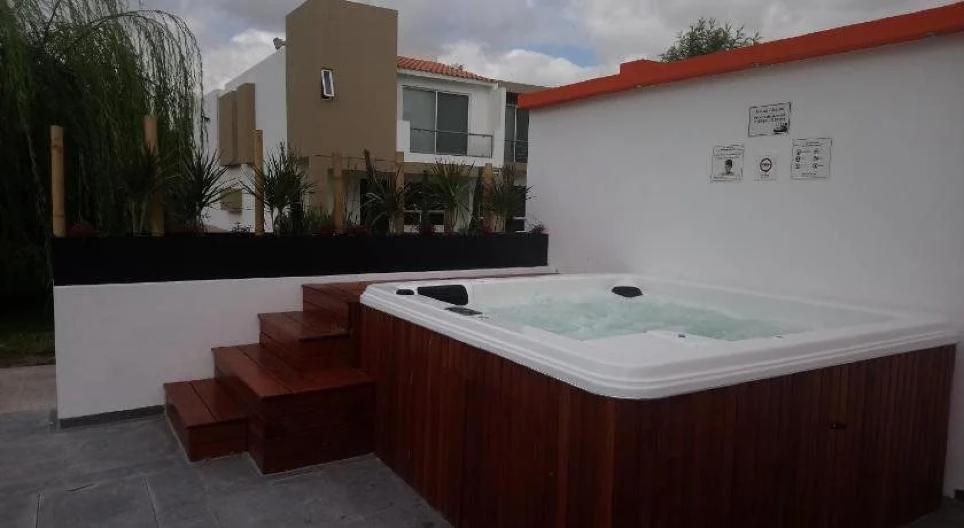 Redwood Villas Extended Stay