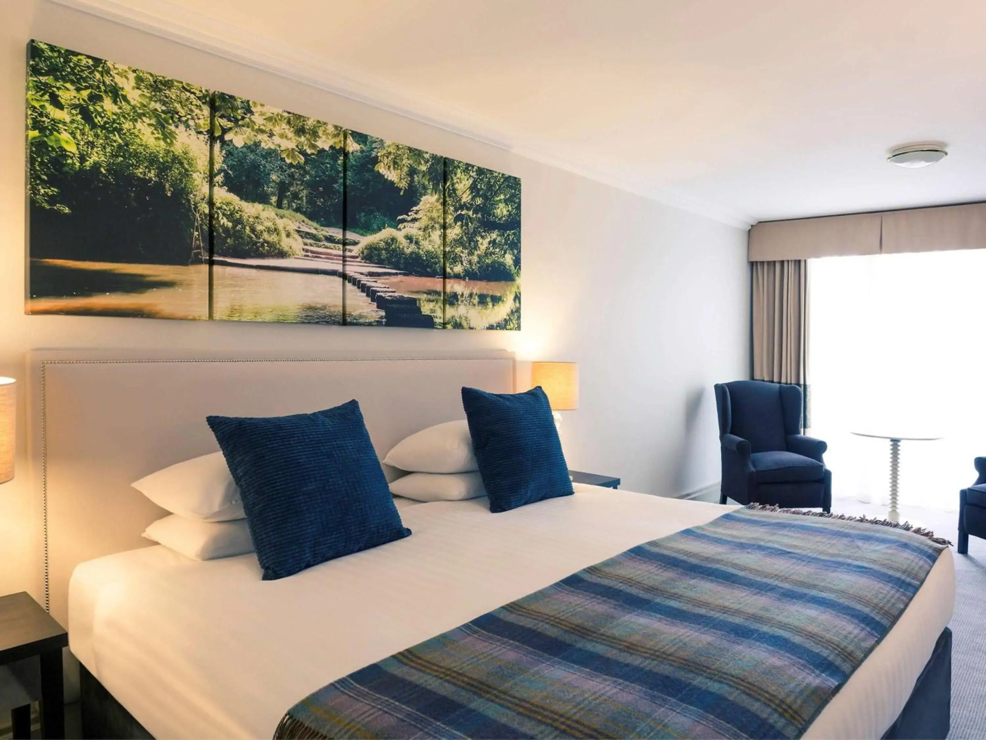 Sunday Box Hill Burford Bridge Hotel