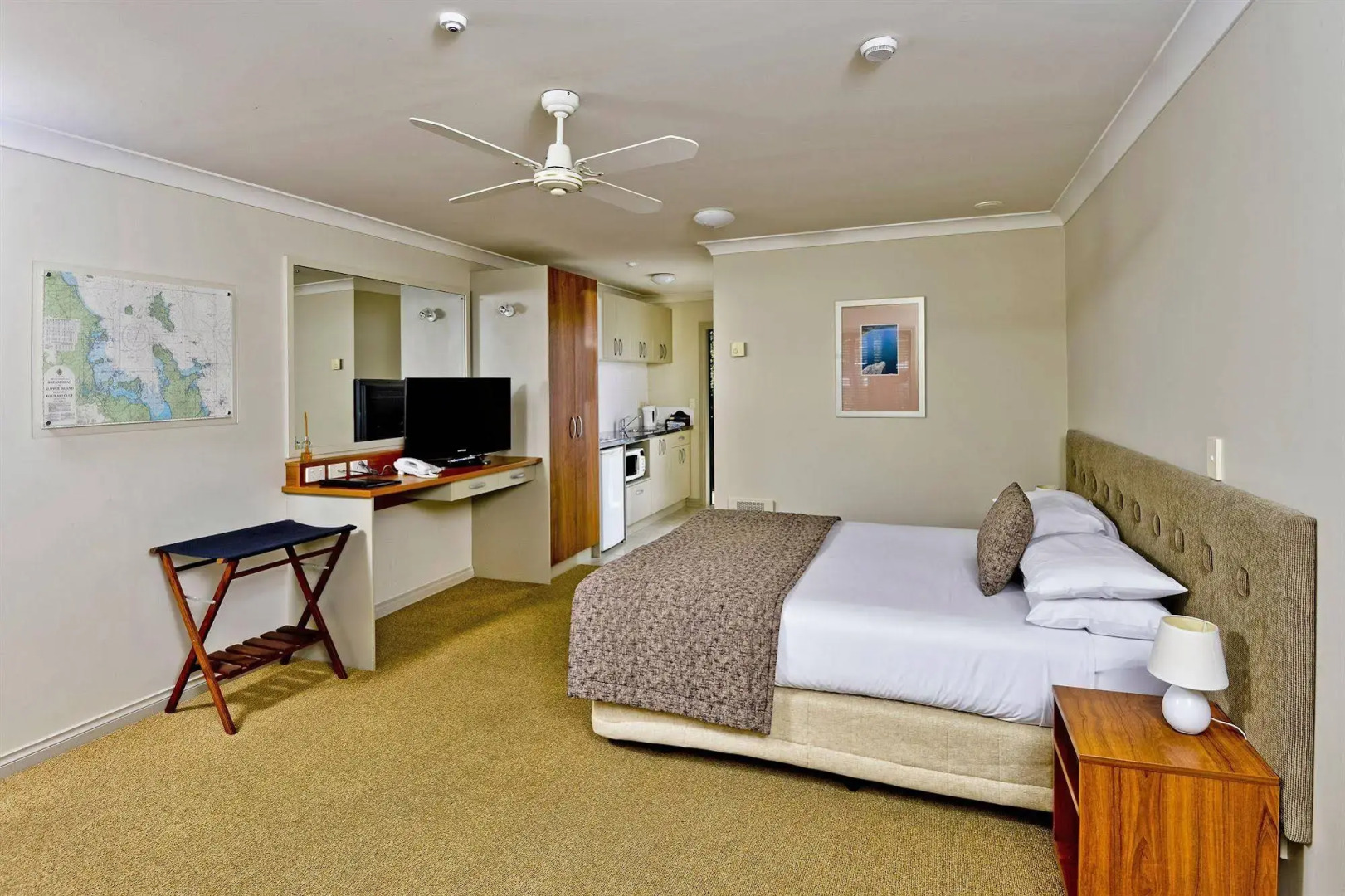 Whangaparaoa Lodge Motel