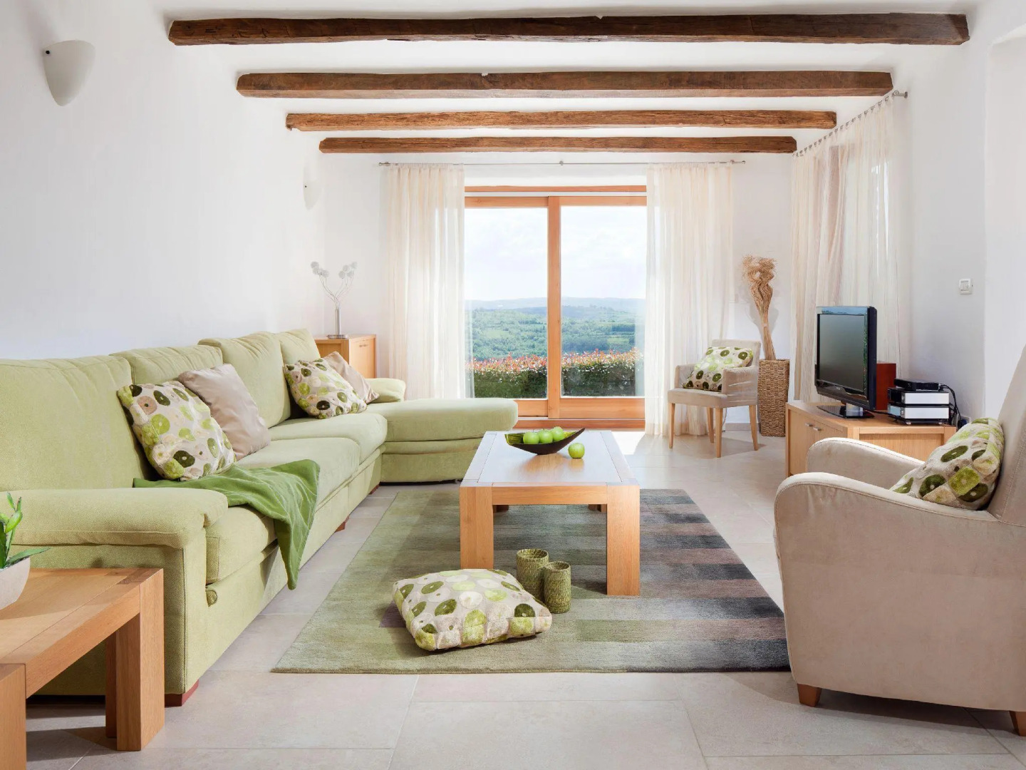 Modern Villa in Baredine with Pool