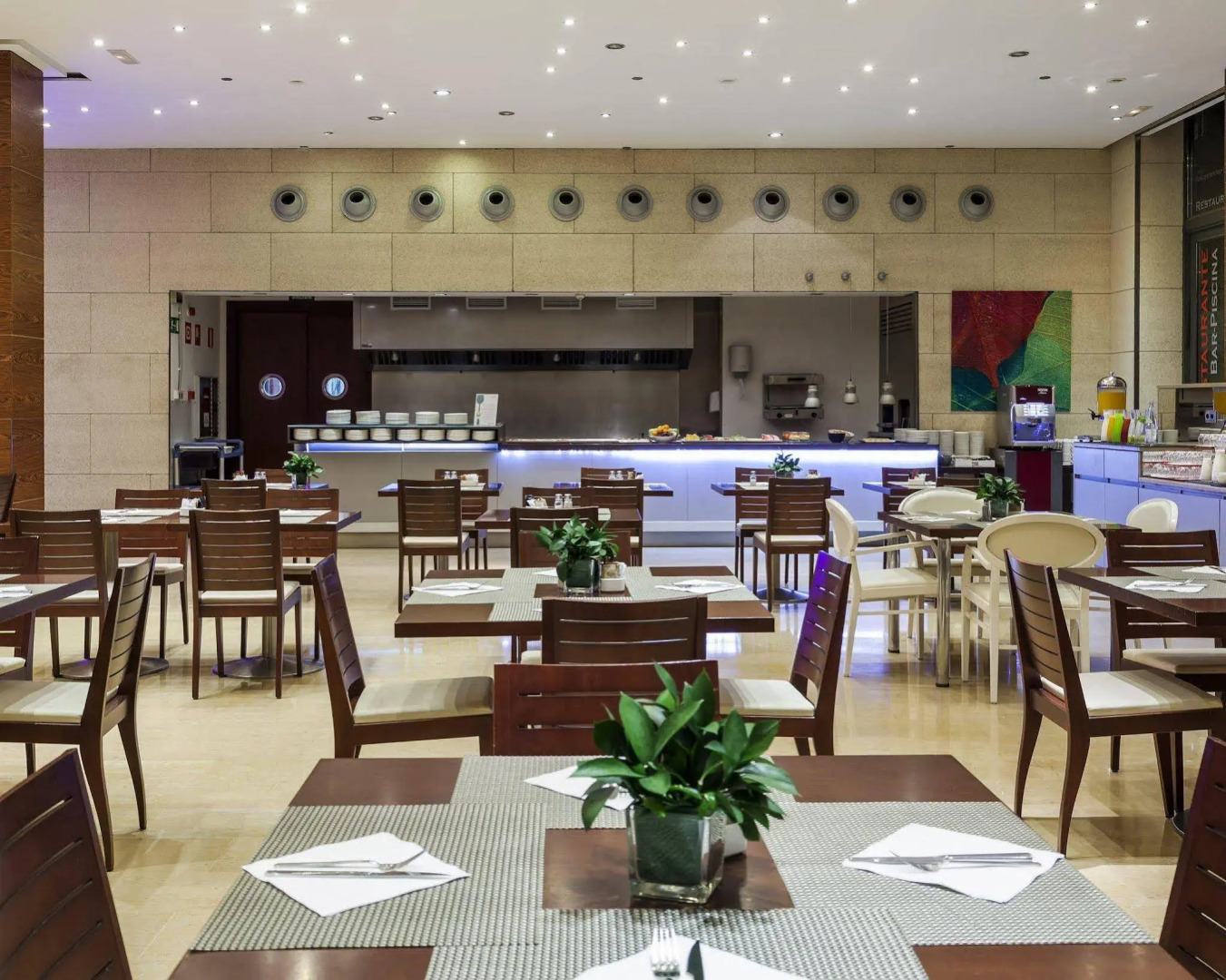 Hotel ILUNION Valencia 4