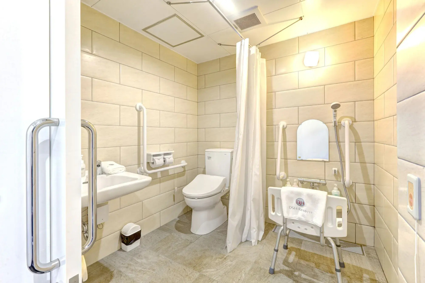 Beach Front Tower MIHAMA byDSH