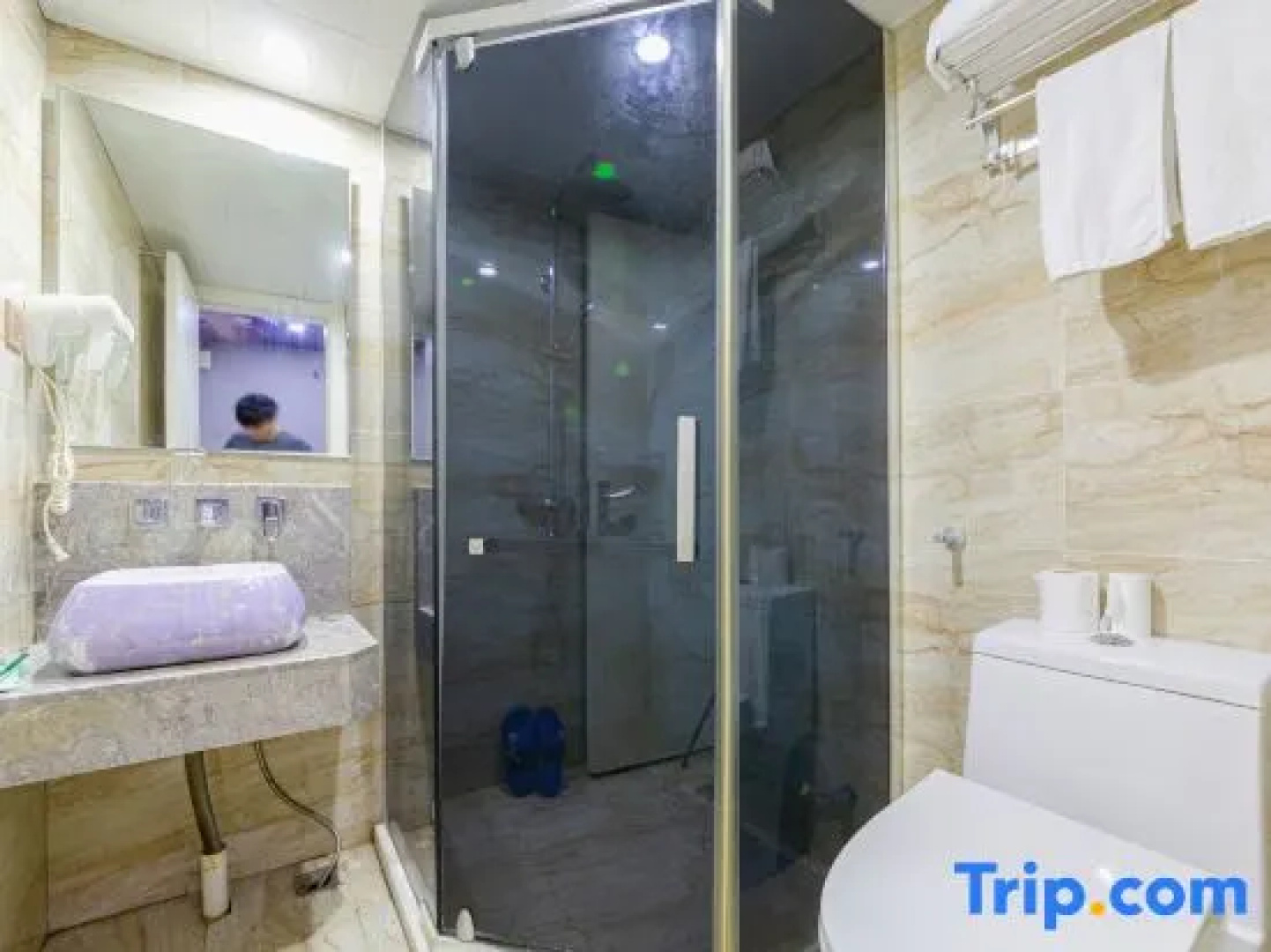 Nihang Hotel