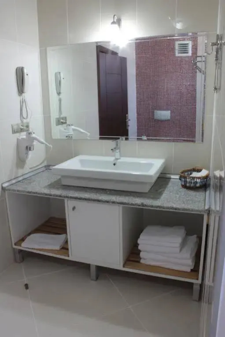 Paluri Hotel