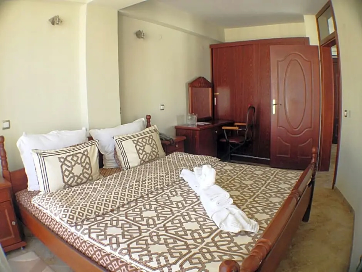 Royal View Hotel And Spa