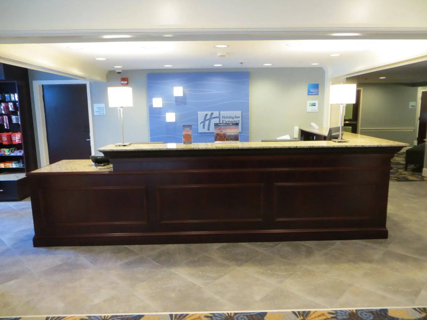 Holiday Inn Express & Suites Merrimack by IHG