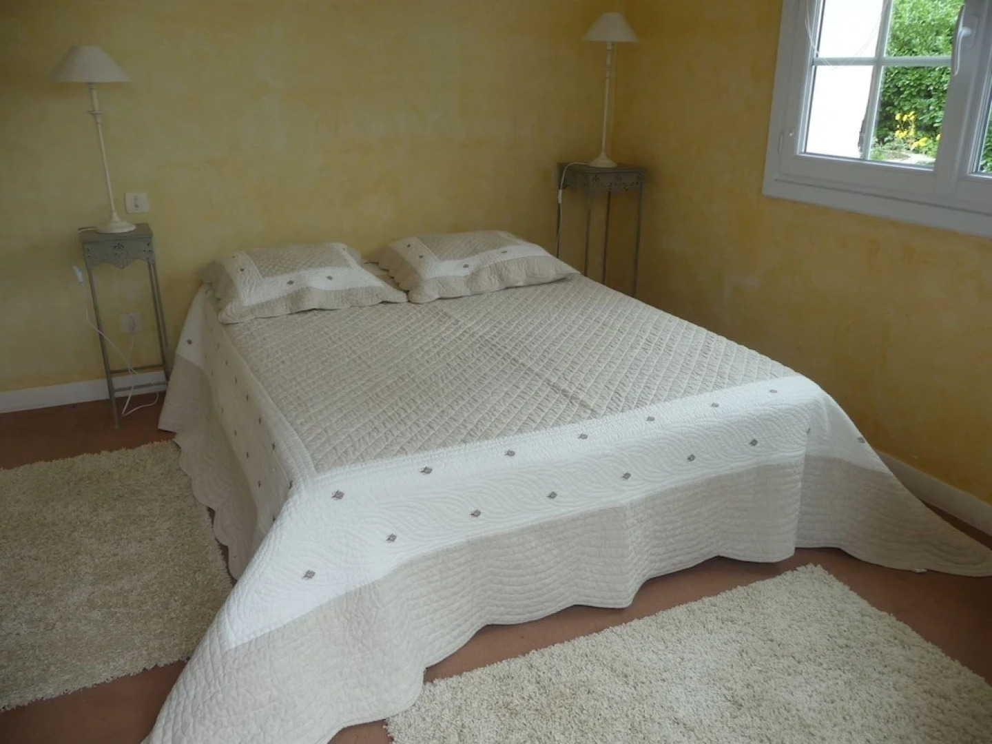 Attractive Holiday Home in Céreste With Swimming Pool