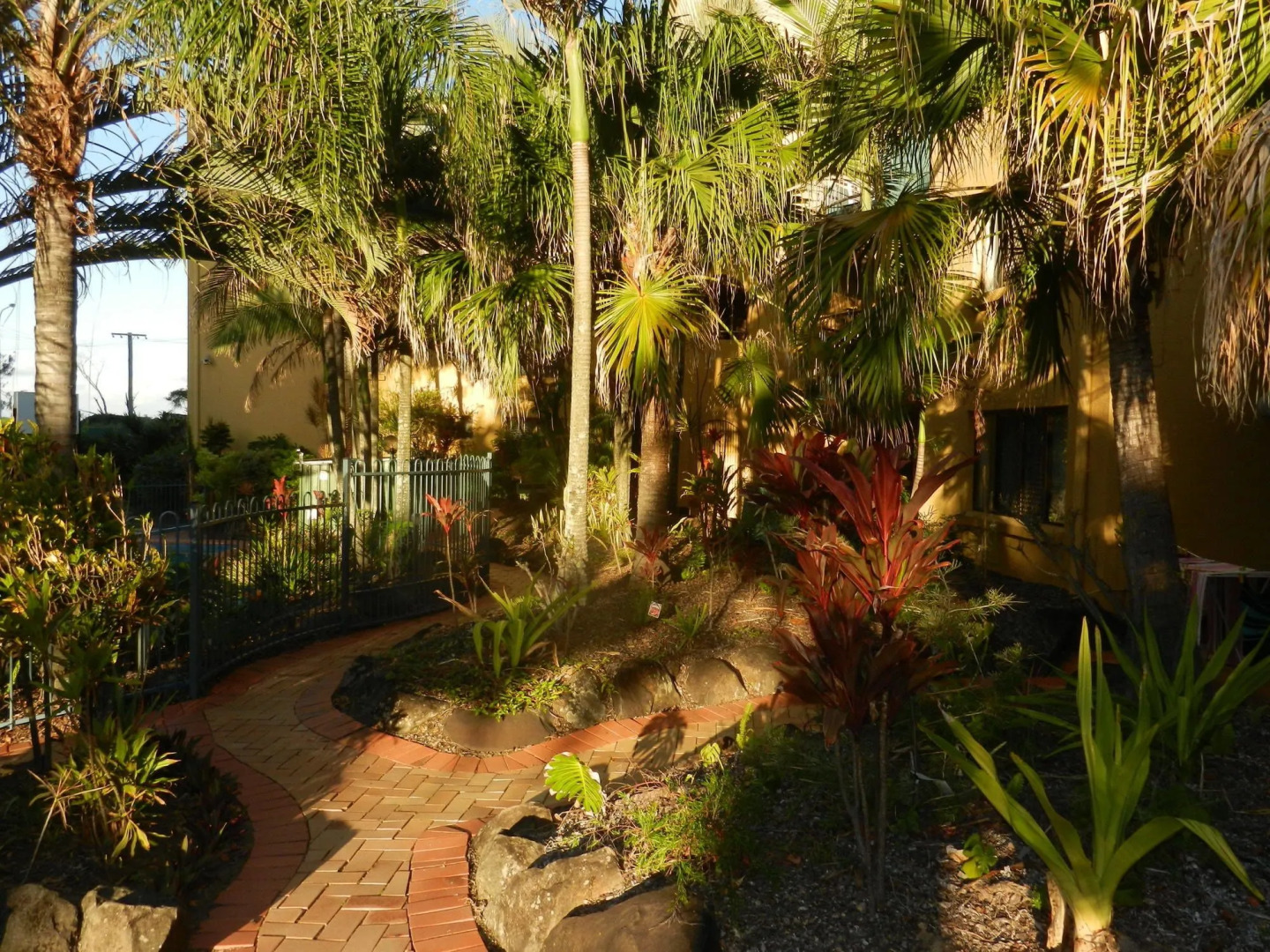 Kalua Holiday Apartments