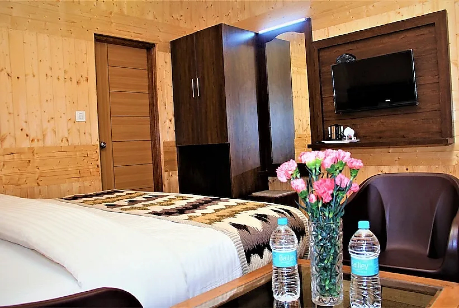 Resort Extreme Village Cottages Chail