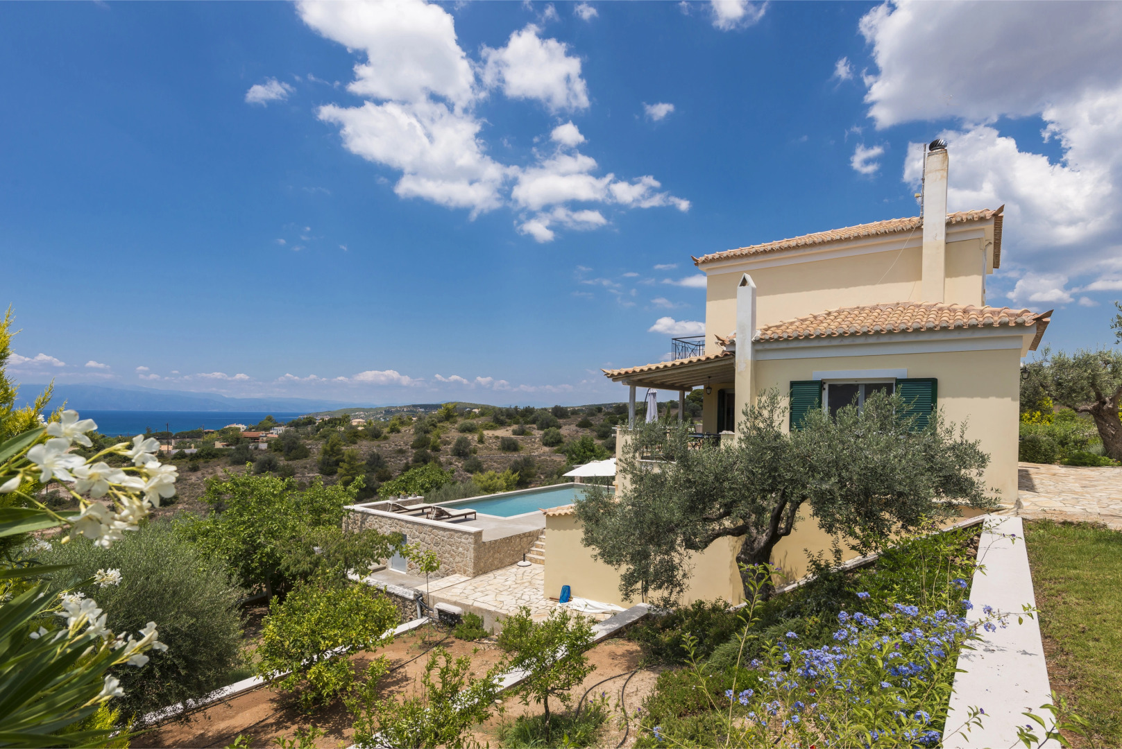 Porto Cheli Studio - Poolside Lux Getaway