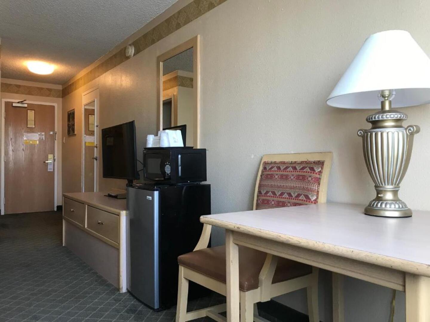 Brentwood Inn & Garden