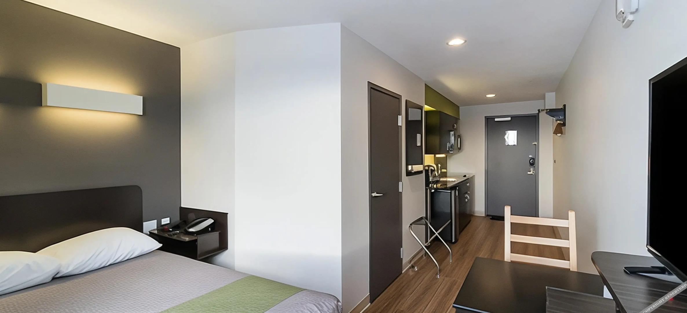 Studio 6-Bruderheim, AB