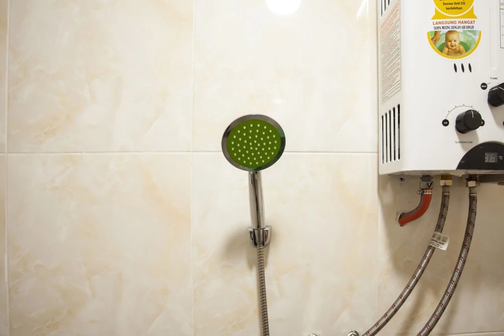 Sopou Penginapan Rinal & Tuah by OYO Rooms