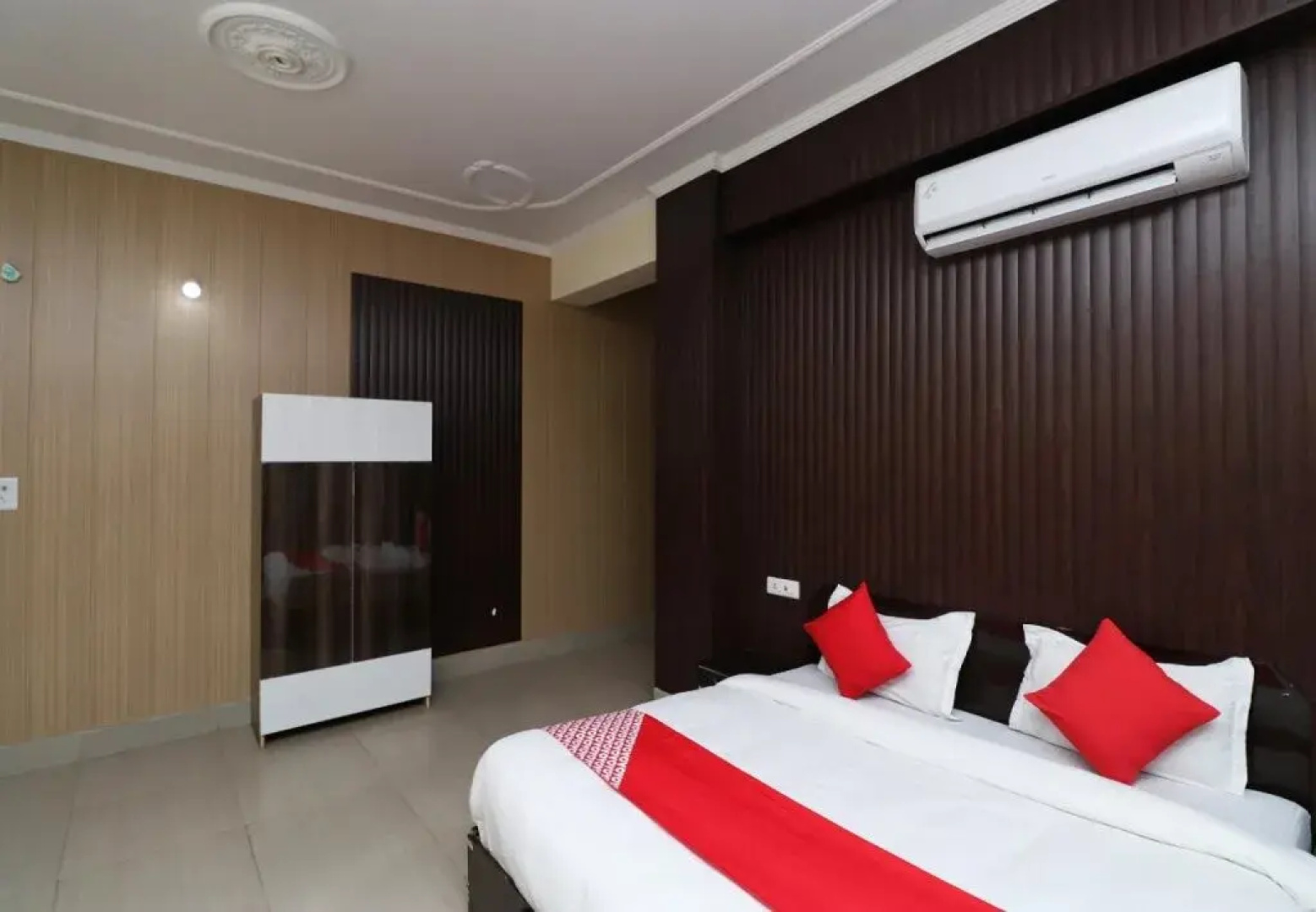 Hotel Heaven Heights By OYO Rooms