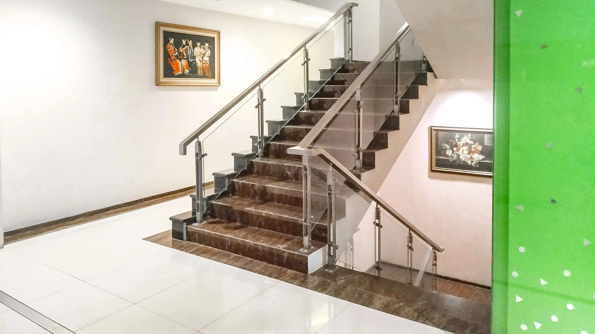 RedDoorz Premium @ Jalan Veteran Bojonegoro