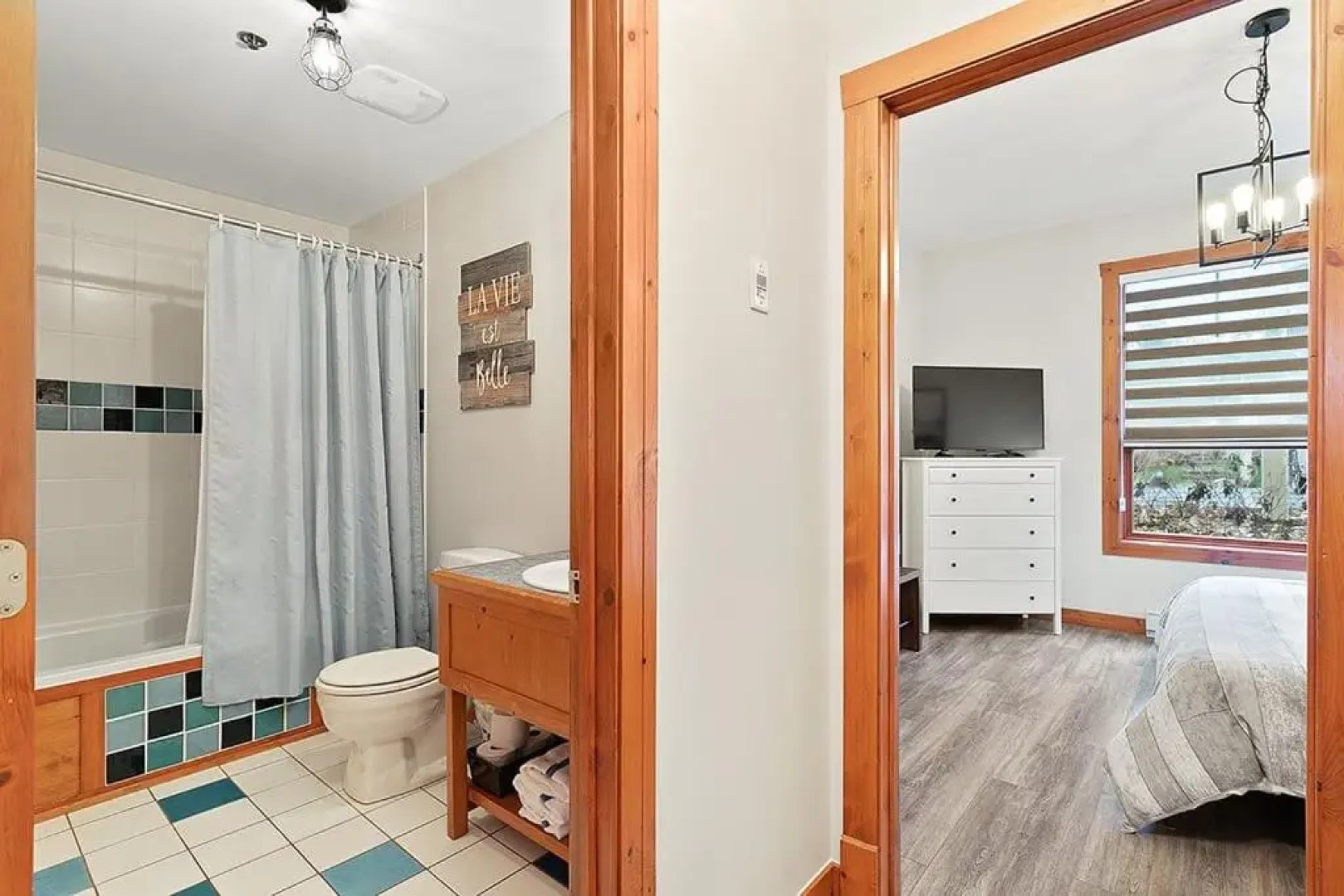 Les Eaux 225-1 by Escapades Tremblant