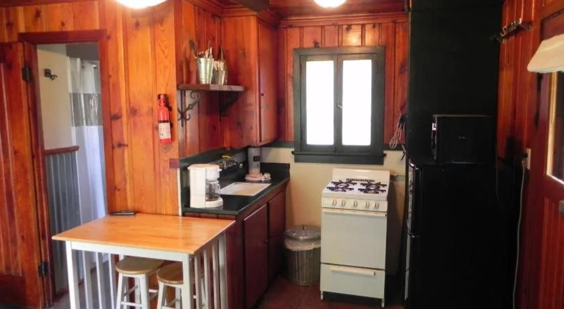 Mechem Dr Apache Village & Cabins by VTrips