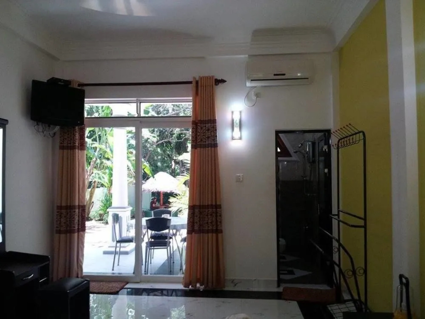 Yala Hotel River Front