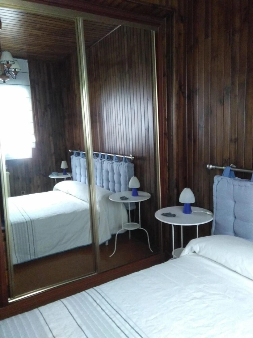 Apartment With 3 Bedrooms in Vilagarcía de Arousa - 130 m From the Bea