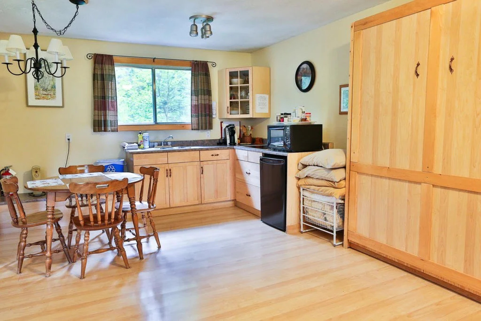 Mount Robson Mountain River Lodge