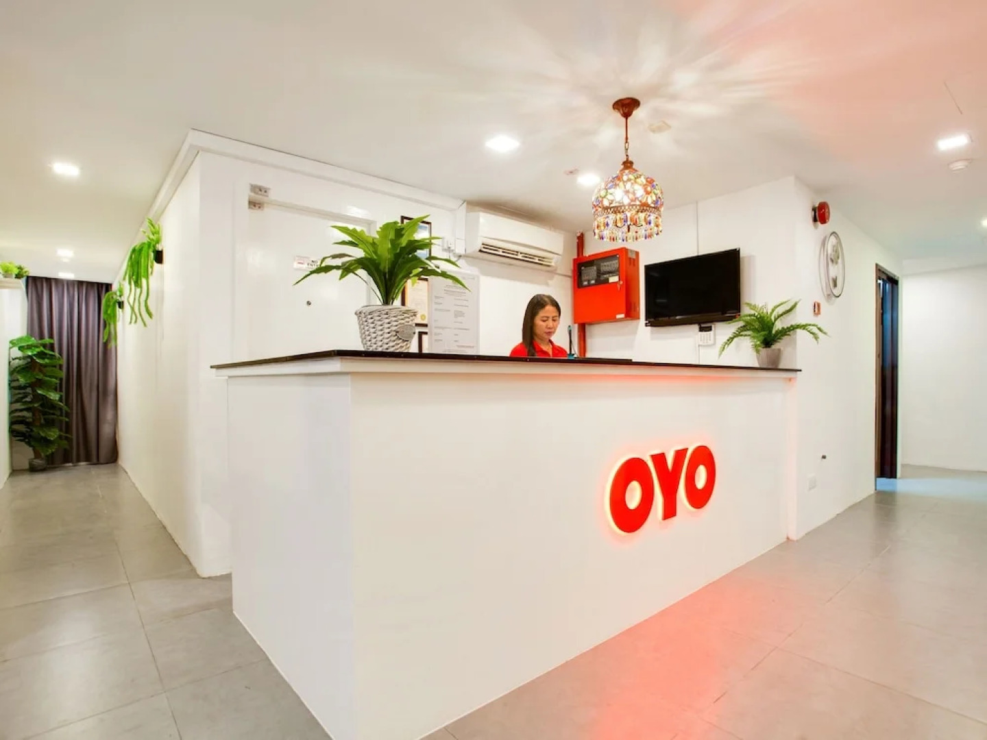 988 Hotel by OYO Rooms