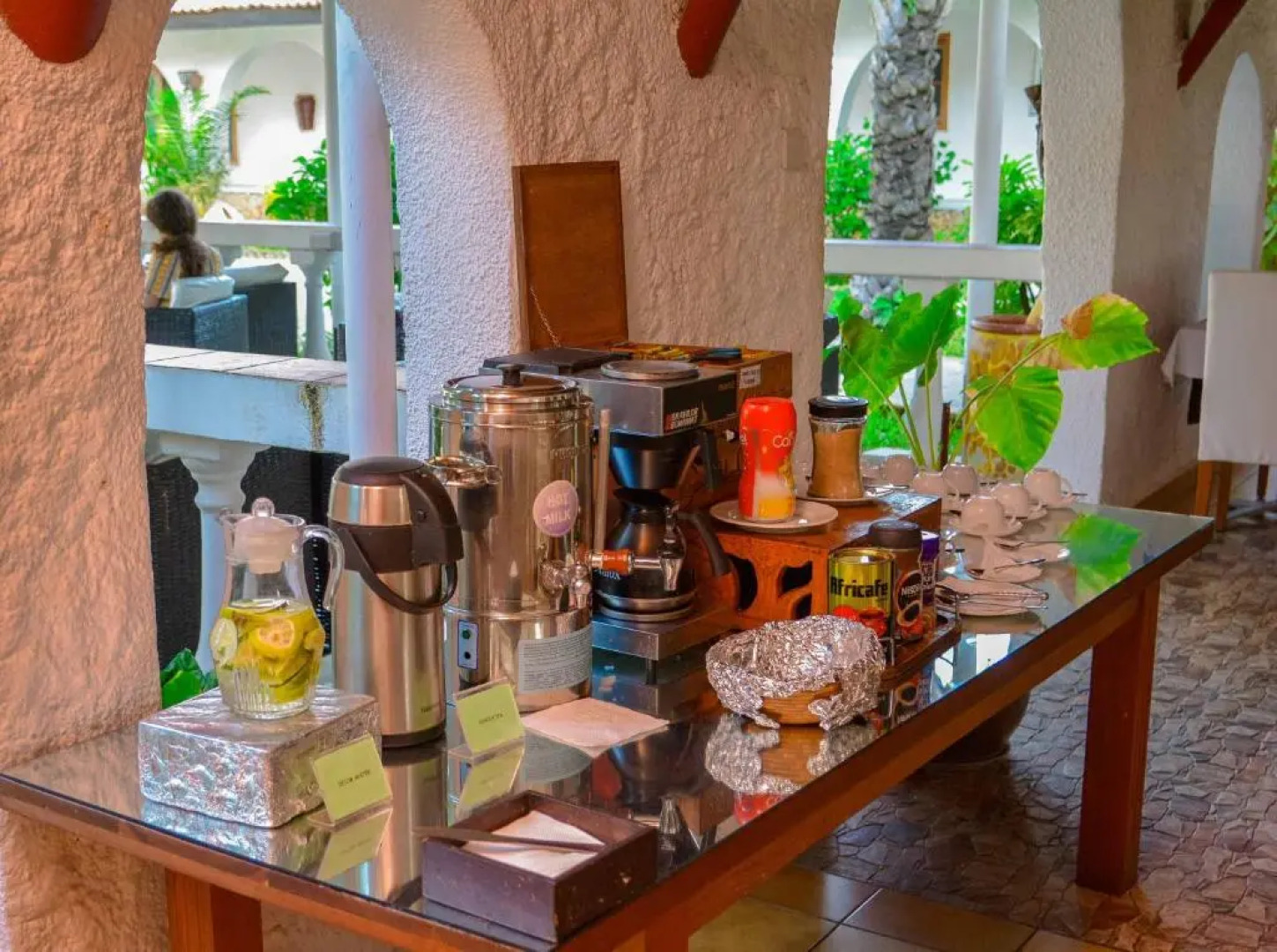 Best Western Jangwani Sea Breeze Hotel