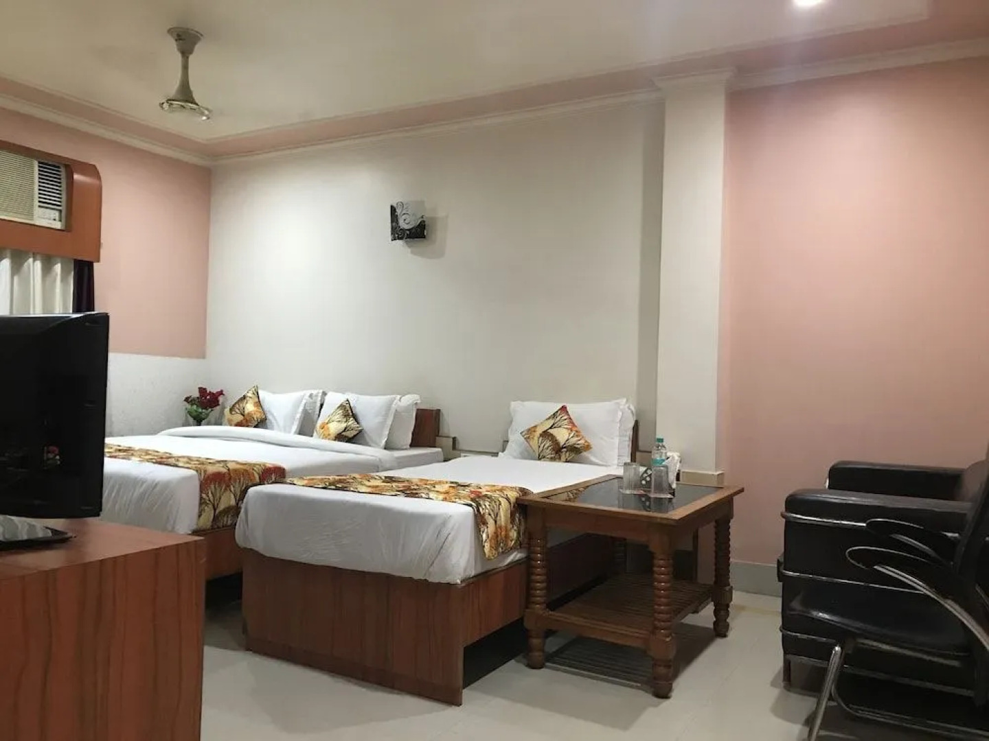 Hotel Minakshi International