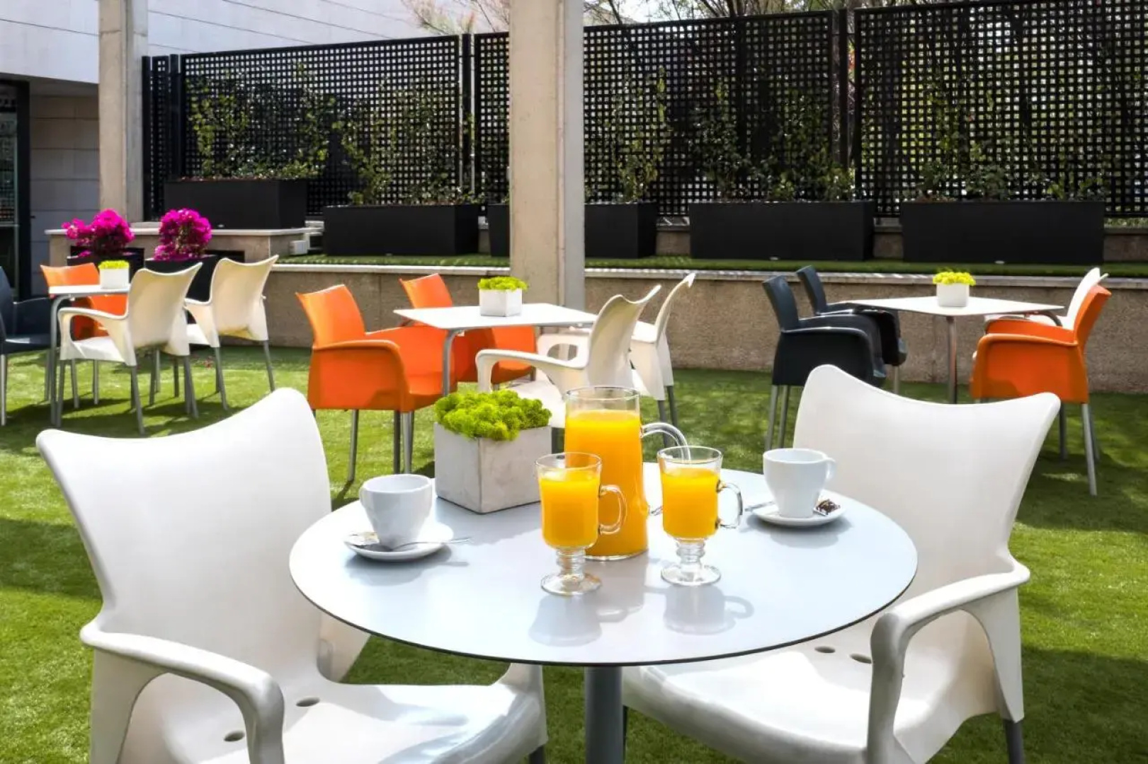 Hotel Tach Madrid Airport