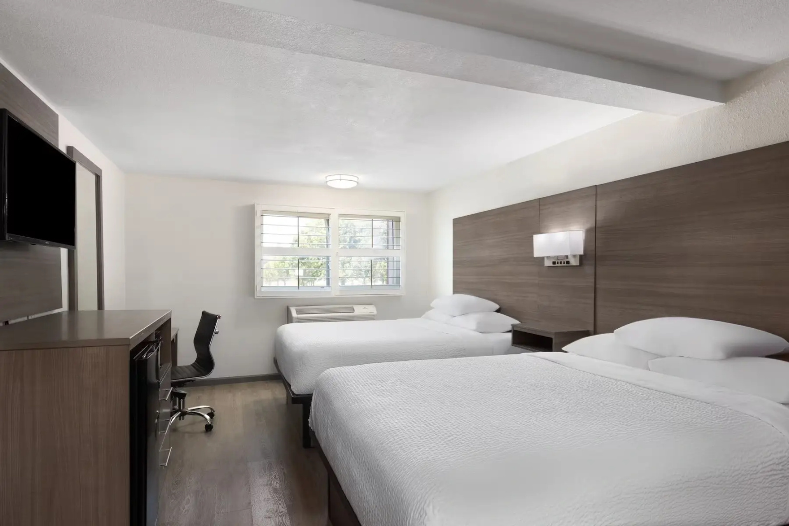Ramada by Wyndham Medford Airport North